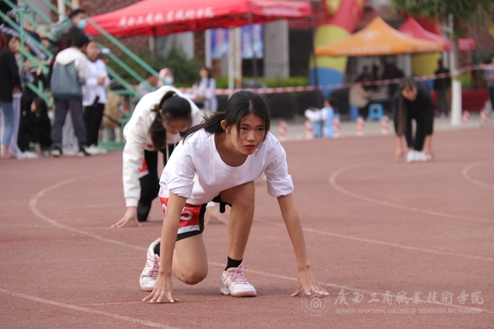 202012031659464220.JPG